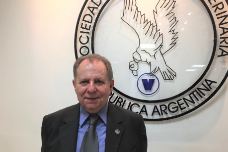 Leonardo J. Sepiurka es el nuevo presidente de la Sociedad de Medicina Veterinaria Argentina